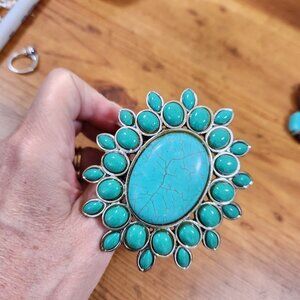 Vintage Womens Large Turqoise Bracelet Cuff